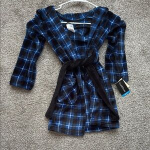 Cuddl Duds Blue and Black Plaid Pajama Robe
